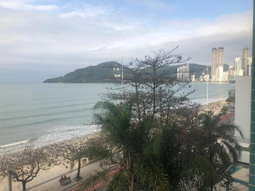 Appartamento Baln Camboriu - Beira Mar Balneário Camboriú Esterno foto