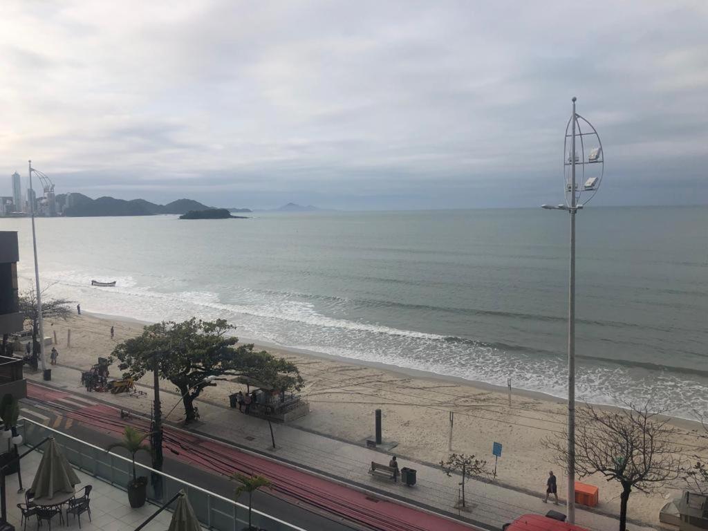 Appartamento Baln Camboriu - Beira Mar Balneário Camboriú Esterno foto